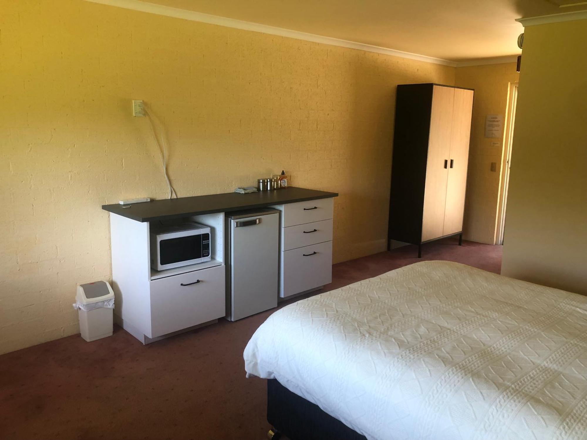 Colonial Inn Guest Rooms Yackandandah ภายนอก รูปภาพ