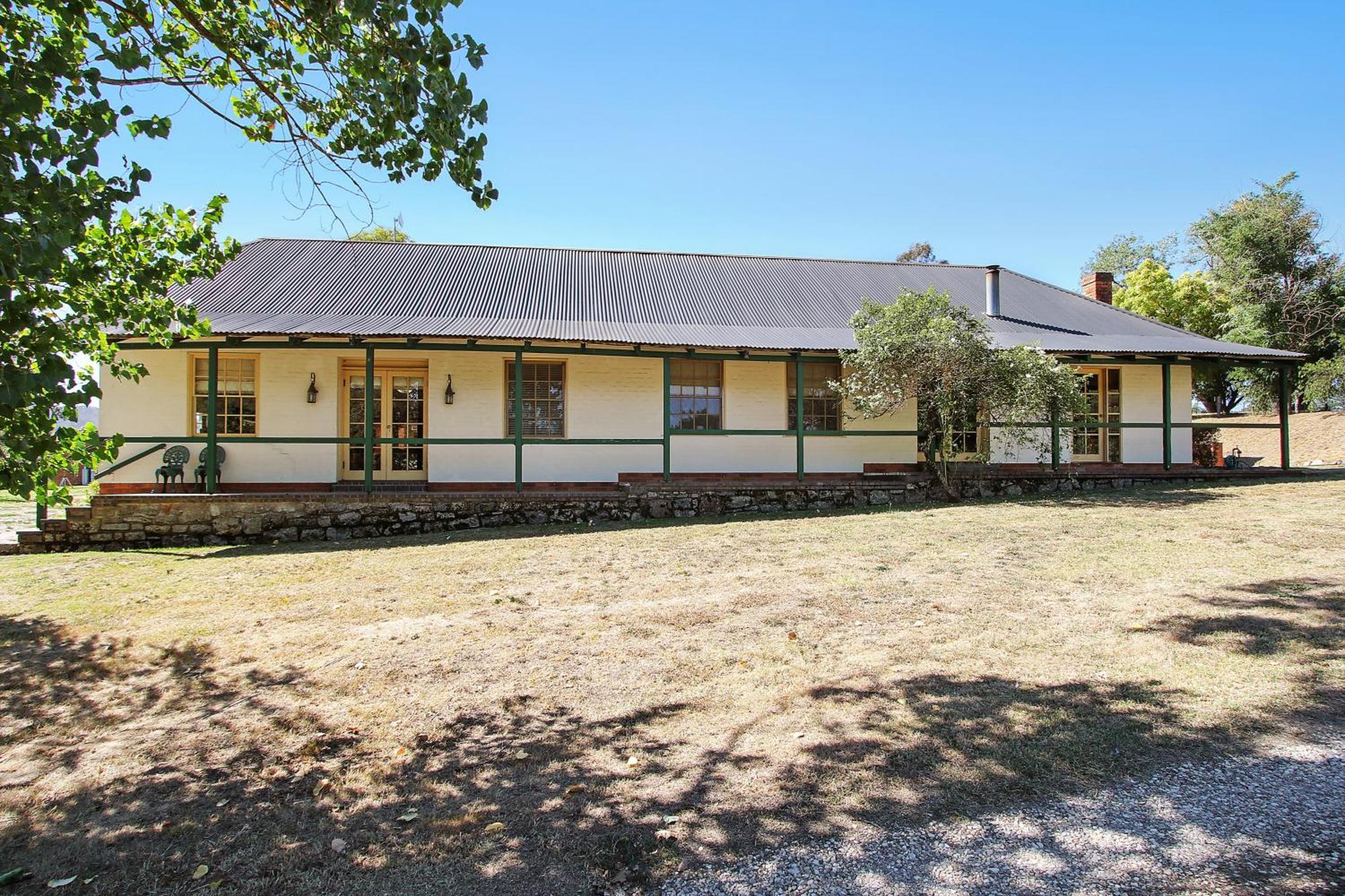 Colonial Inn Guest Rooms Yackandandah ภายนอก รูปภาพ