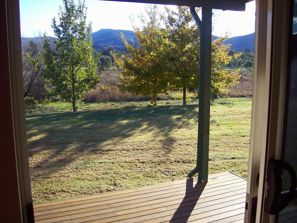 Colonial Inn Guest Rooms Yackandandah ภายนอก รูปภาพ
